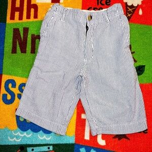 BOY’S classic, seersucker shorts perfect for family get togethers, BBQs, picnics